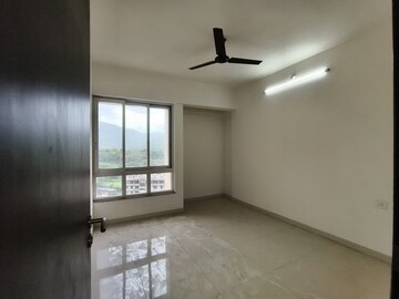Room in 2 BHK Apartment at Puranik Rumah Bali, Ghodbunder Road – for Rent