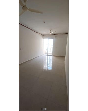 Room in 2 BHK Apartment at Signature Global Prime, Sector 63a – for Rent