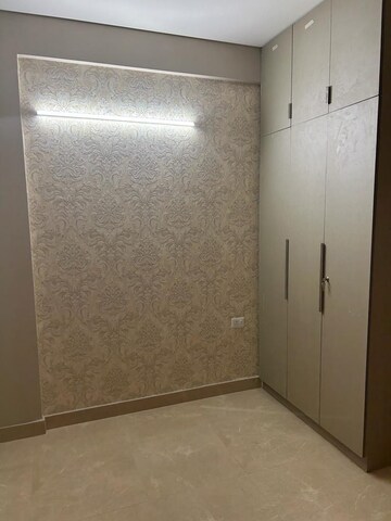 Room in 3 BHK Apartment at Birla Navya, Sector 63a – for Rent