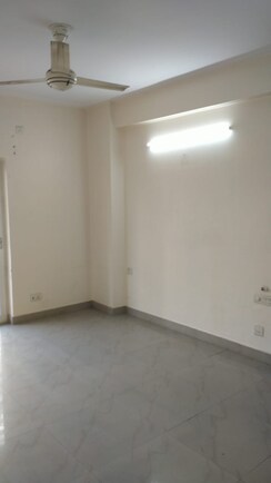 3 BHK + Extra Room Apartment For Sale in Amrapali Platinum