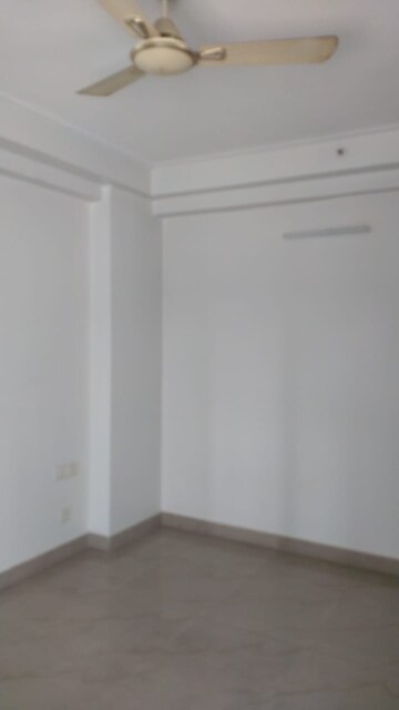 Room in 3 BHK Apartment at Amrapali Platinum, Sector 119 – for Sale