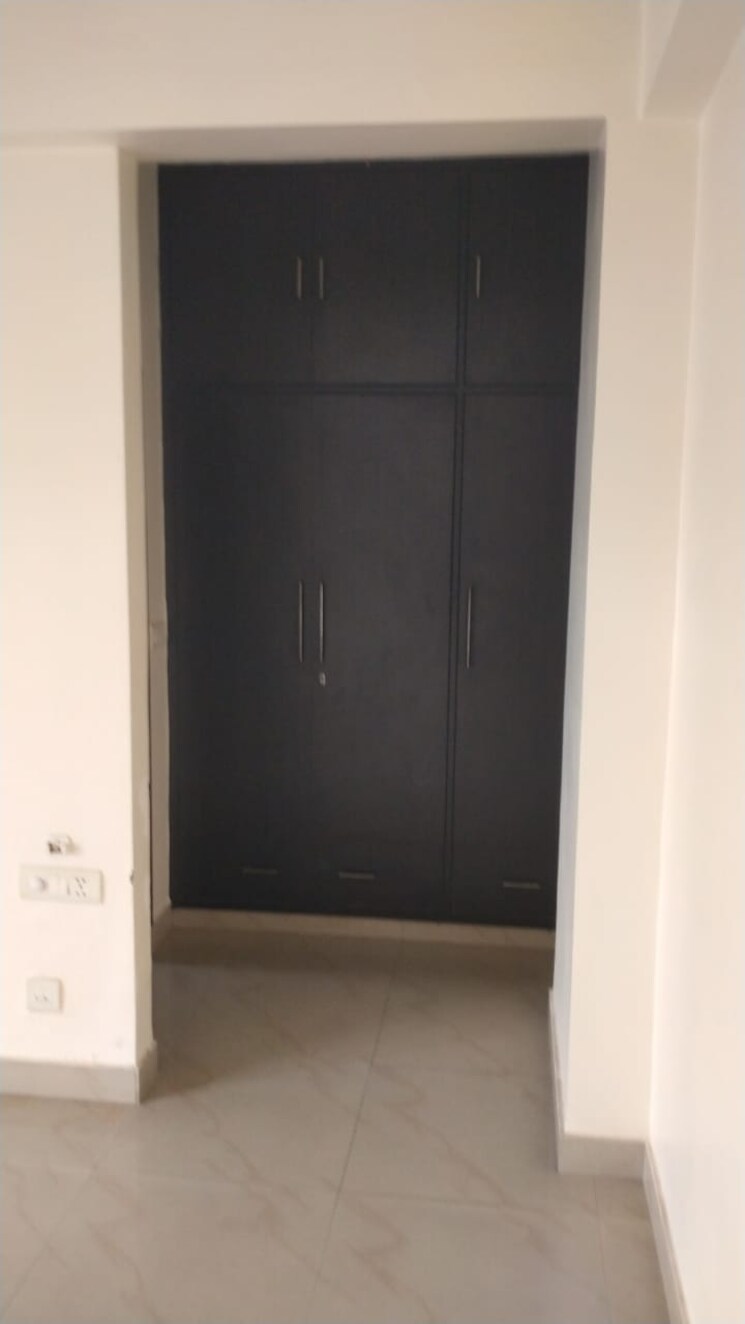 undefined, amrapali-platinum 3 Bedroom 1495 Sq.Ft. Apartment In Sector 119 Noida 9234385