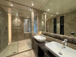 Attached Bathroom in 5 BHK Apartment at Avighna One Avighna Park, Lower Parel – for Rent