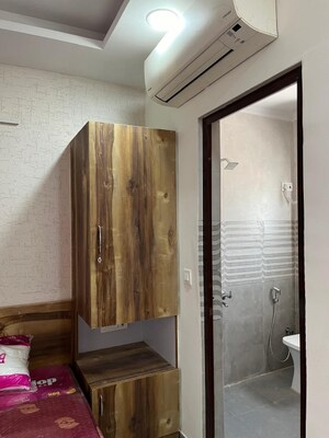 Bedroom in 1 RK Builder Floor at Vipul World Plots, Sector 48 – for Rent