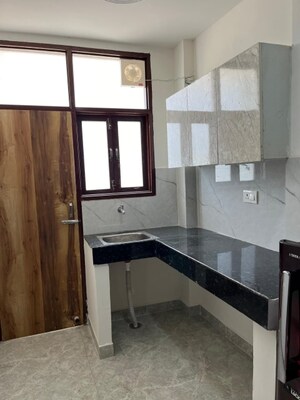 Kitchen in 1 RK Builder Floor at Vipul World Plots, Sector 48 – for Rent