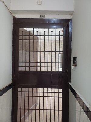 Room in 3 BHK Apartment at Nimbus The Hyde park, Sector 78 – for Rent