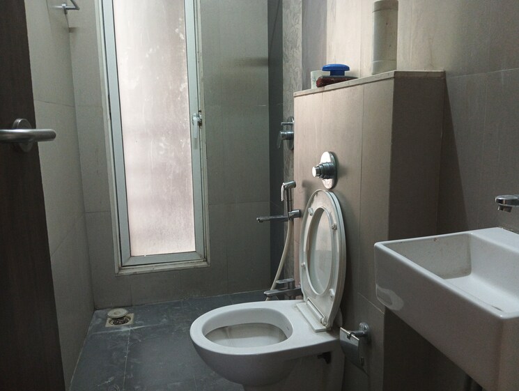 Bathroom, ashar-sapphire 3 Bedroom 950 Sq.Ft. Apartment In Kapur Bawdi Thane 9234519
