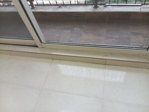 Furnished Amenities in 3 BHK Apartment at Ashar Sapphire, Kapur Bawdi – for Rent