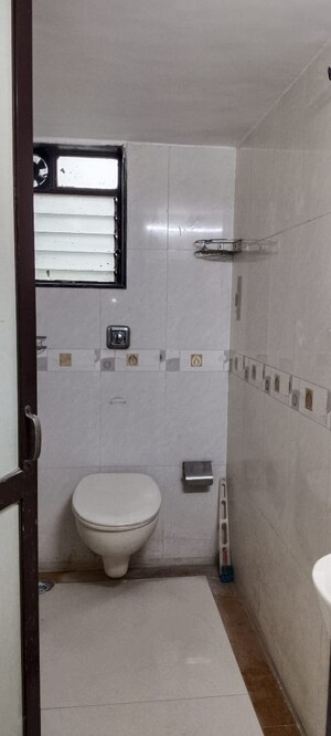 Bathroom in 1 BHK Apartment at Vaibhav Apartment Prabhadevi, Prabhadevi – for Rent