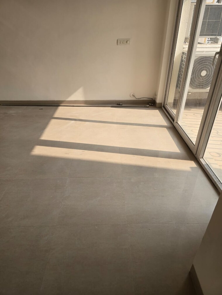 Room, emaar-emerald-floors-premier 4 Bedroom 1925 Sq.Ft. Apartment In Sector 65 Gurgaon 9234570