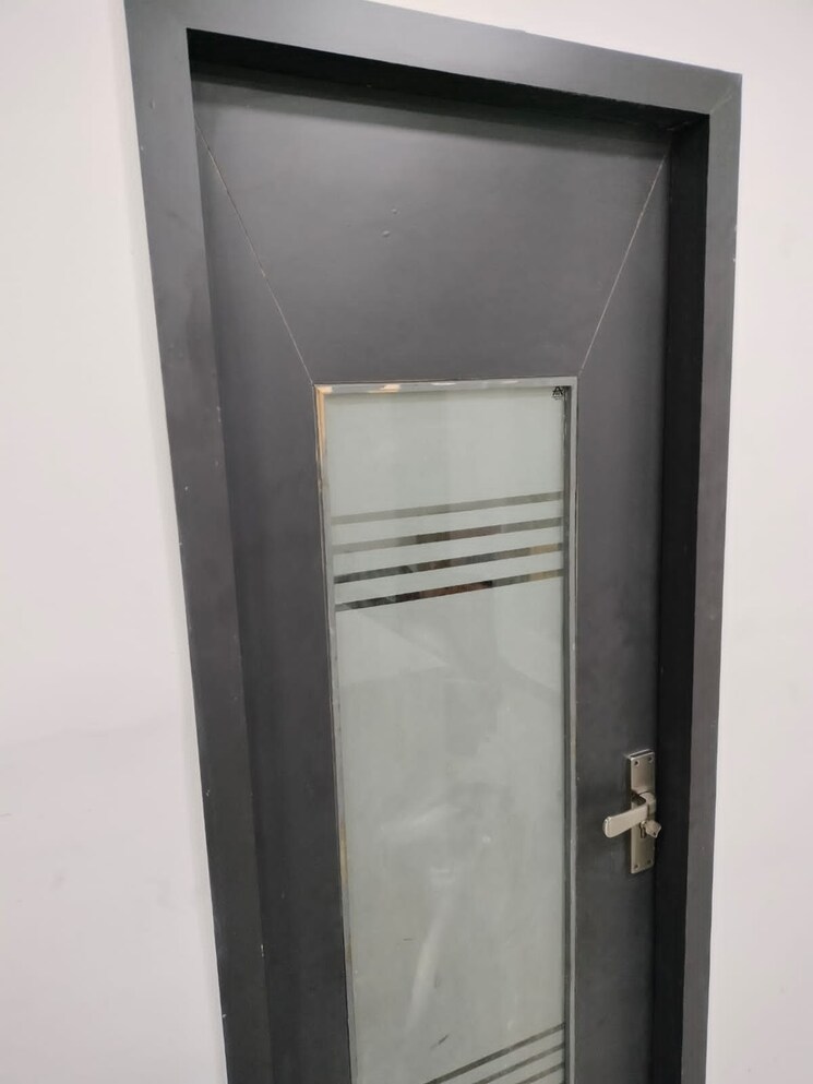 undefined, sector 63 Commercial Office Space 500 Sq.Ft. In Sector 63 Noida 9234593