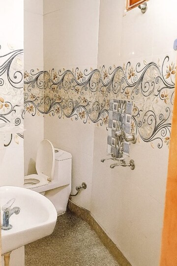 Bathroom in 2 BHK Apartment at Sarita Vihar – for Rent