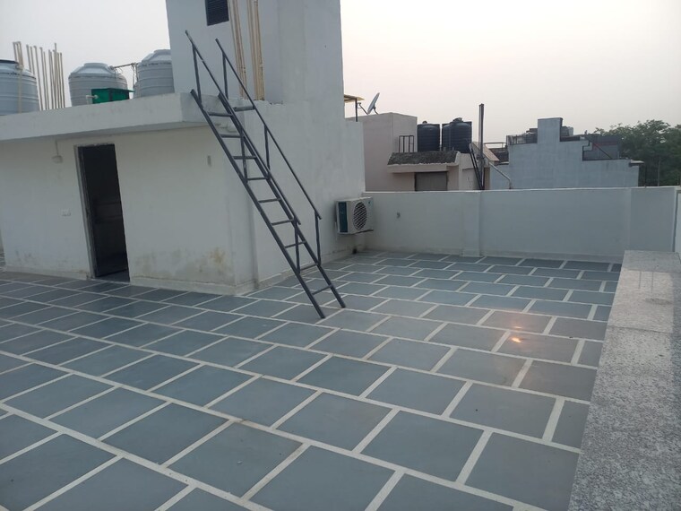 Terrace, greater kailash i 4 Bedroom 2700 Sq.Ft. Apartment In Greater Kailash I Delhi 9234617