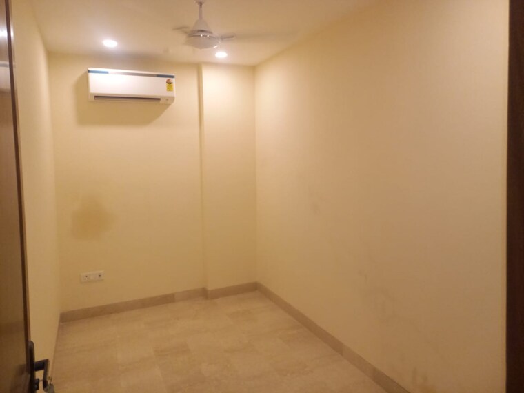 Room, greater kailash i 4 Bedroom 2700 Sq.Ft. Apartment In Greater Kailash I Delhi 9234617
