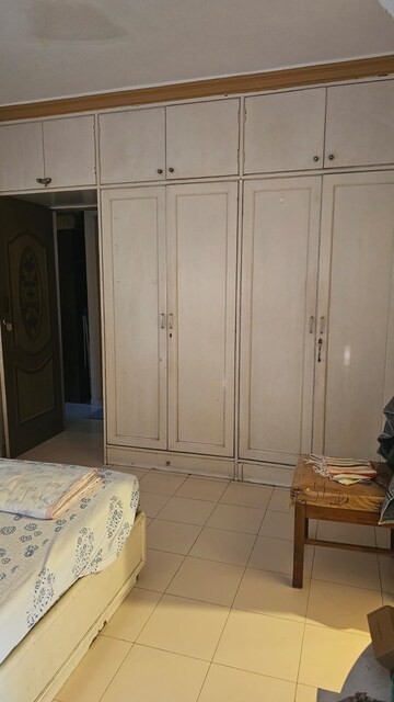 Bedroom in 3 BHK Apartment at Ambawadi – for Rent