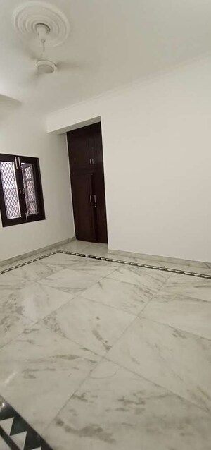 Room in 4 BHK Builder Floor at Boutique Residential Apartments A 3 2, Vasant Vihar – for Rent