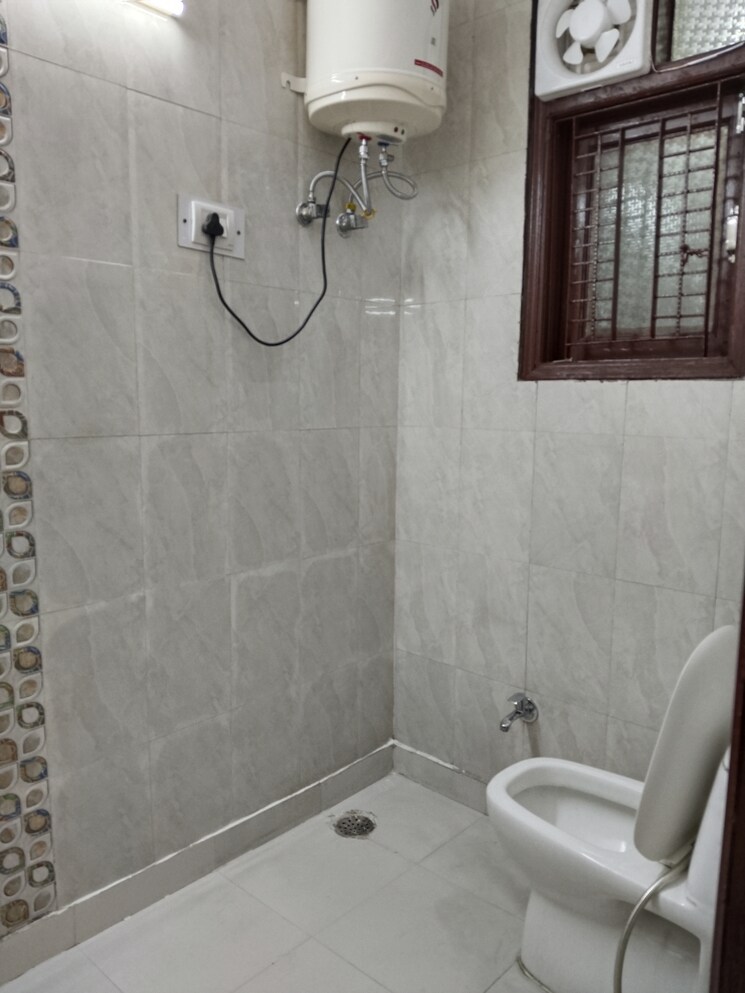 Attached Bathroom, panchsheel vihar 2 Bedroom 800 Sq.Ft. Apartment In Panchsheel Vihar Delhi 9234748