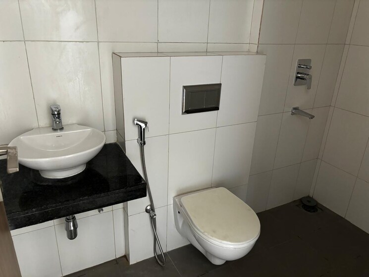 Bathroom, godrej-nirvaan 1 Bedroom 461 Sq.Ft. Apartment In Themghar Thane 8687566