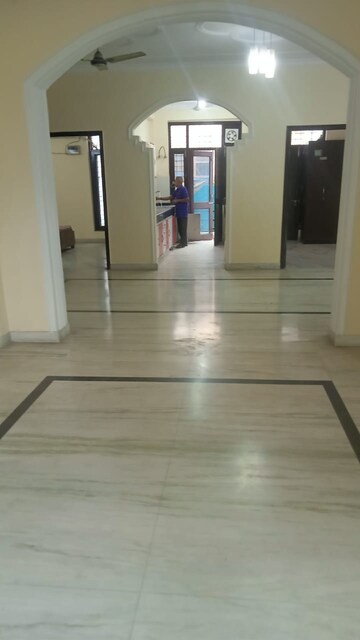 Building Lobby in 3 BHK Independent House at Sector 47 – for Rent