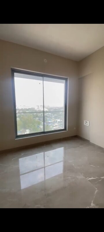 Room in 3 BHK Apartment at Salasar Pride, Andheri East – for Sale