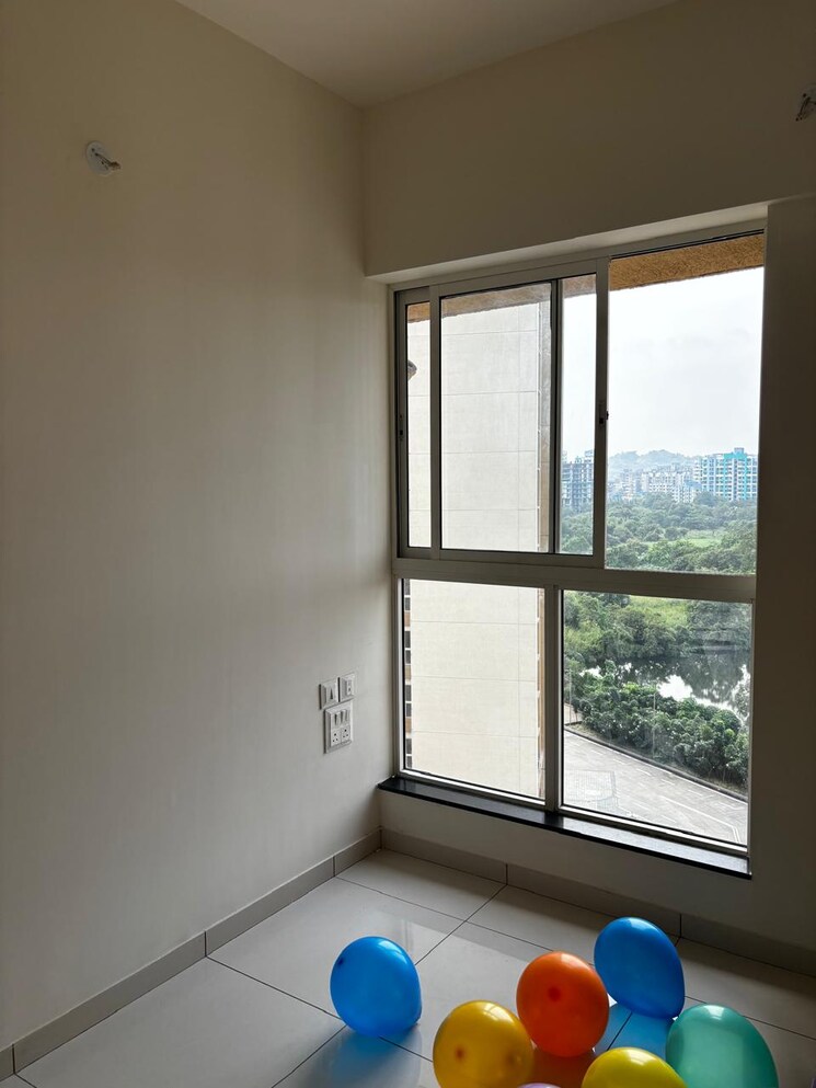 Room, godrej-nirvaan 1 Bedroom 461 Sq.Ft. Apartment In Themghar Thane 8687566