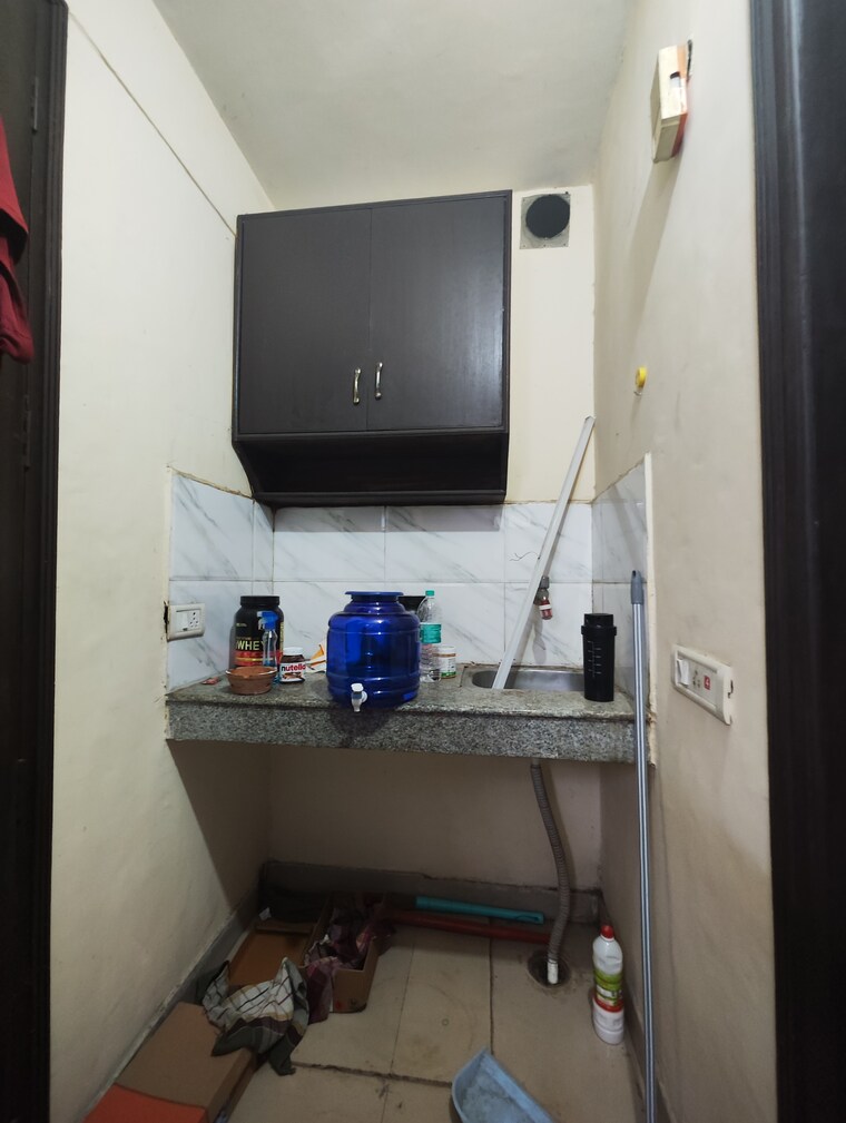 Kitchen, katwaria sarai 1 RK 250 Sq.Ft. Apartment In Katwaria Sarai Delhi 9234825