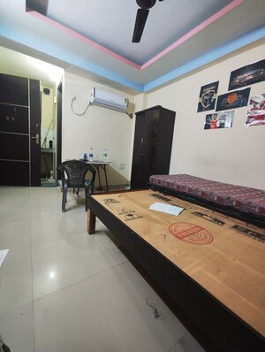 Room in 1 RK Apartment at Katwaria Sarai – for Rent