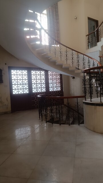 Living Room in 5 BHK Villa at Palam Vihar Residents Association, Palam Vihar – for Rent