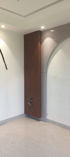 Living Room in 3 BHK Builder Floor at BPTP District 3, Sector 85 – for Sale