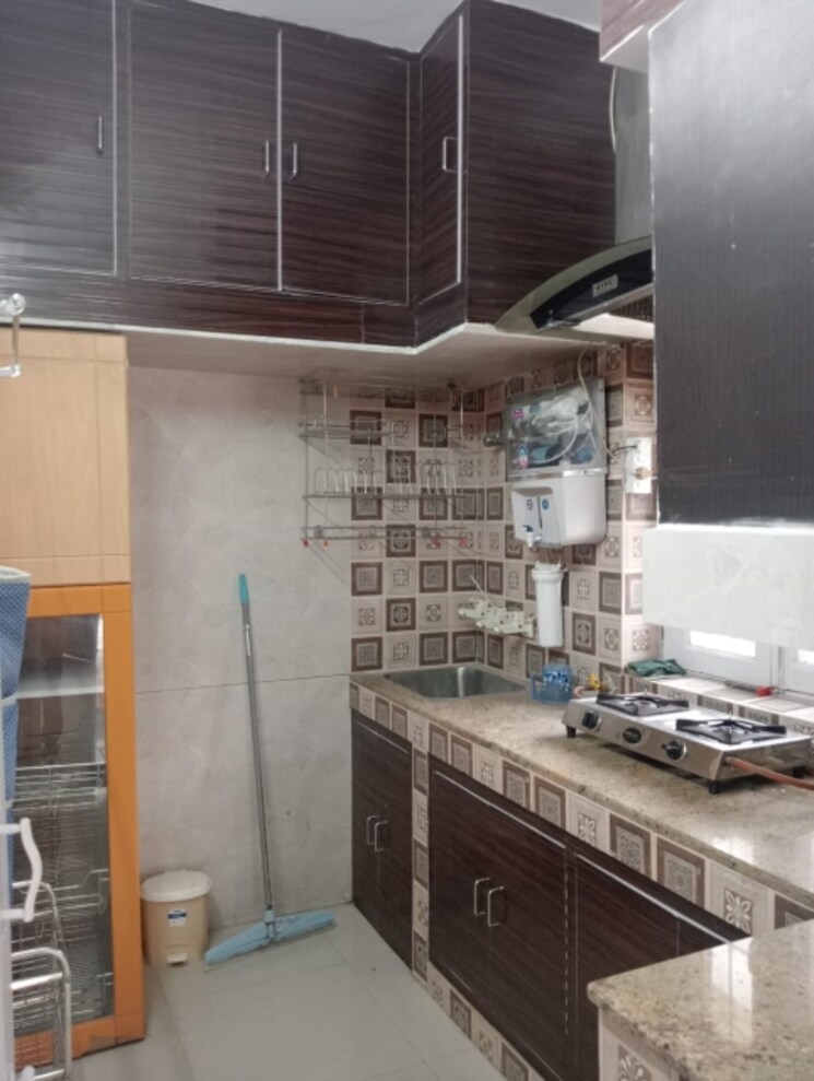 Kitchen, arun-vihar-sector-37 1.5 Bedroom 550 Sq.Ft. Apartment In Sector 37 Noida 9234912