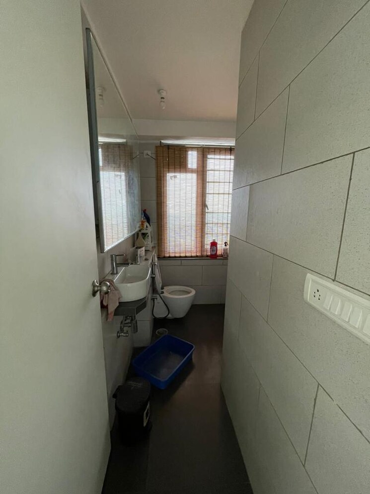 Bathroom, wadhwa-imperial-heights 2.5 Bedroom 1100 Sq.Ft. Apartment In Goregaon West Mumbai 9234885