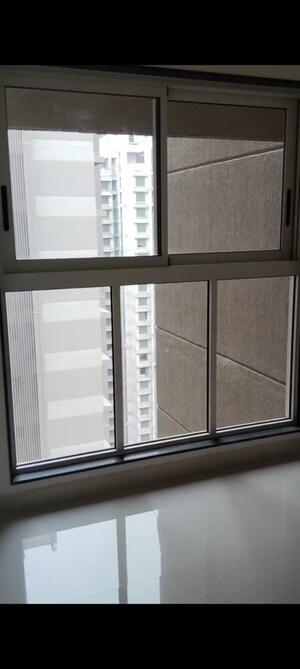 Room in 2 BHK Apartment at Worli – for Rent