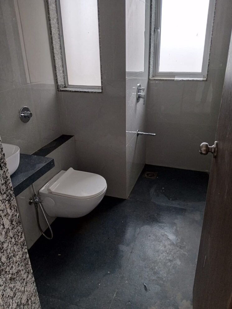 Attached Bathroom, worli 2 Bedroom 600 Sq.Ft. Apartment In Worli Mumbai 9234924