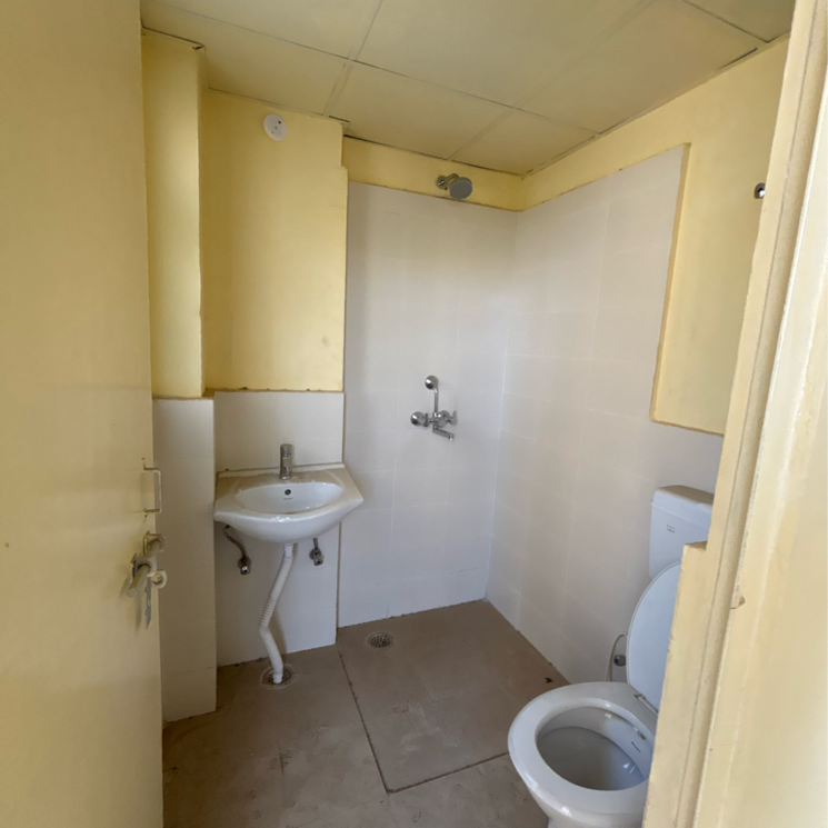 Bathroom, conscient-habitat-residences 3 Bedroom 1050 Sq.Ft. Apartment In Faridpur Faridabad 9234949