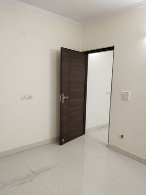 Room in 1 BHK Apartment at Panchsheel Vihar – for Rent