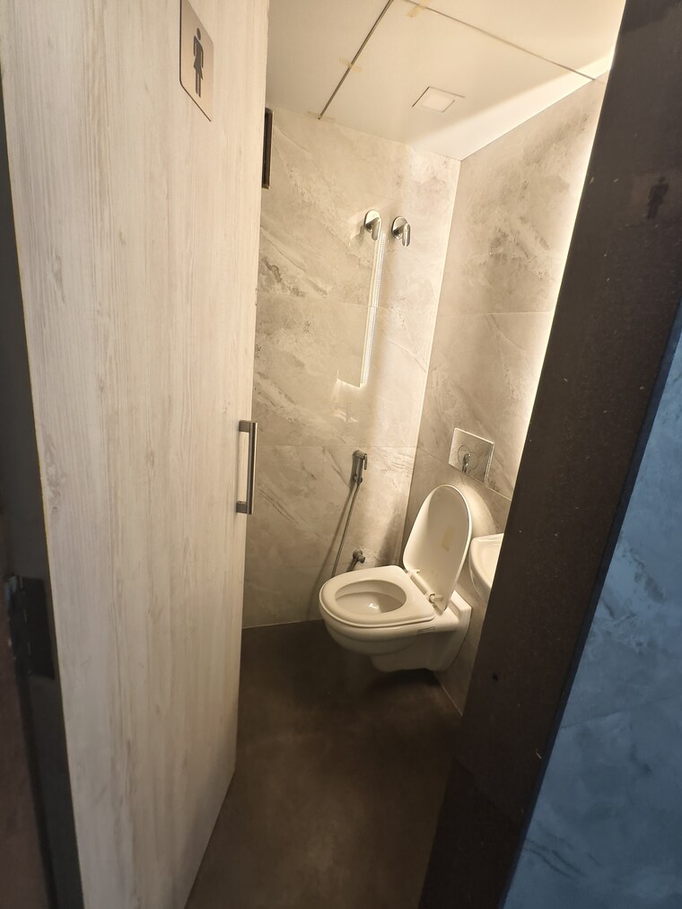 Bathroom, balaji-mayuresh-square Commercial Office Space 2390 Sq.Ft. In Cbd Belapur Sector 15 Navi Mumbai 9234976