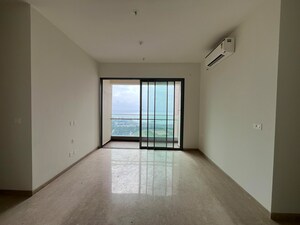 Room in 3 BHK Apartment at Piramal Mahalaxmi, Mahalaxmi – for Rent