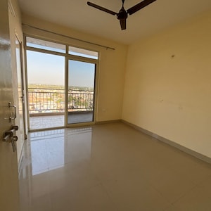 Room in 3 BHK Apartment at Conscient Habitat 78, Faridpur – for Rent