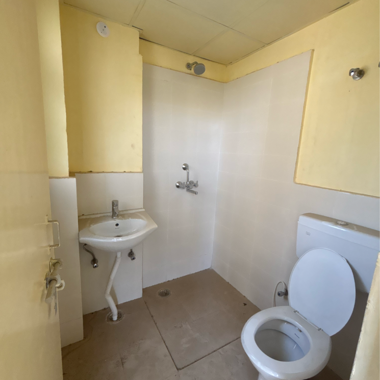 Bathroom, conscient-habitat-residences 3 Bedroom 1050 Sq.Ft. Apartment In Faridpur Faridabad 9235074