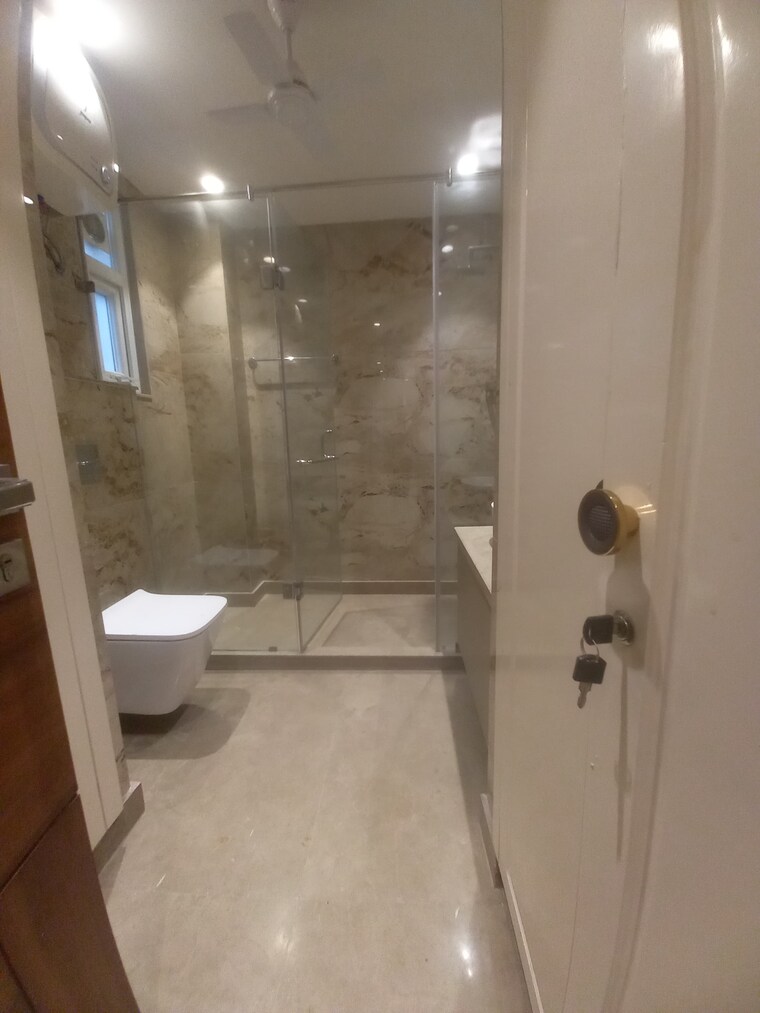 Bathroom, greater kailash i 4 Bedroom 250 Sq.Ft. Builder Floor In Greater Kailash I Delhi 9235109