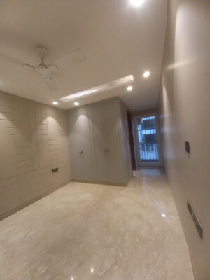 Room in 4 BHK Builder Floor at Greater Kailash I – for Rent