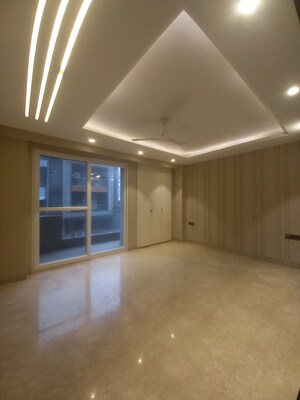 Room in 4 BHK Builder Floor at Greater Kailash I – for Rent