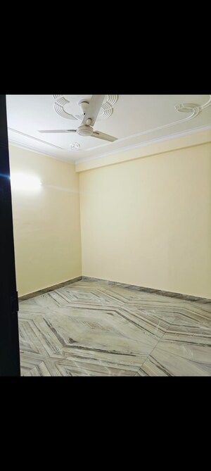 Room in 1 BHK Builder Floor at Saket – for Rent