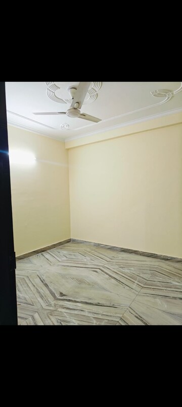 Room in 1 BHK Builder Floor at Saket – for Rent