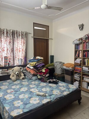 Bedroom in 2 BHK Independent House at Masjid Moth – for Rent