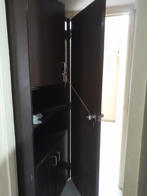 Furnished Amenities in 1.5 BHK Apartment at Ram Niketan CHS, Andheri East – for Rent