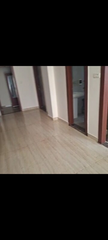 Room in 3 BHK Apartment at Paramount Grande, Sarusajai – for Rent
