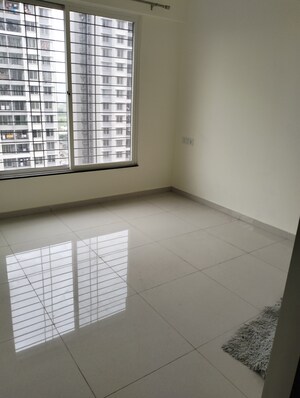 Room in 2.5 BHK Apartment at Kolte Patil R1 Life Republic, Hinjewadi – for Rent