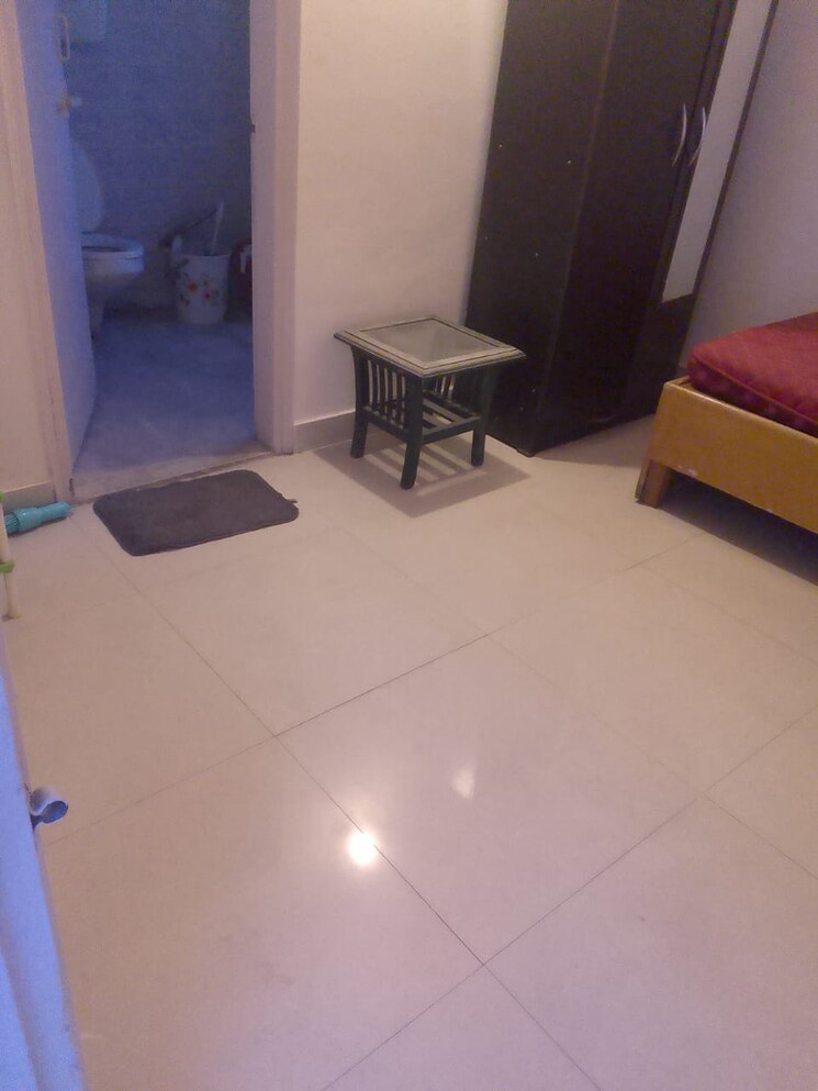 Living Room, chittaranjan park 1 RK 300 Sq.Ft. Builder Floor In Chittaranjan Park Delhi 9235207