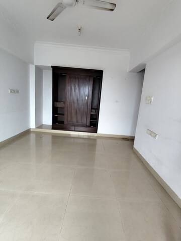 Room in 2 BHK Apartment at Yarrow Yucca Vinca, Chandivali – for Rent